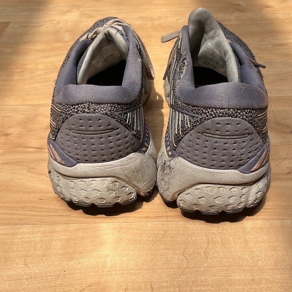 Brooks Adrenaline GTS 19 Grey/Peach women’s running shoes, size 11, GUC - Picture 5 of 8